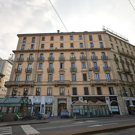 Cadorna Cityview Flat - Strategic Position In The Middle Of The Square-2
